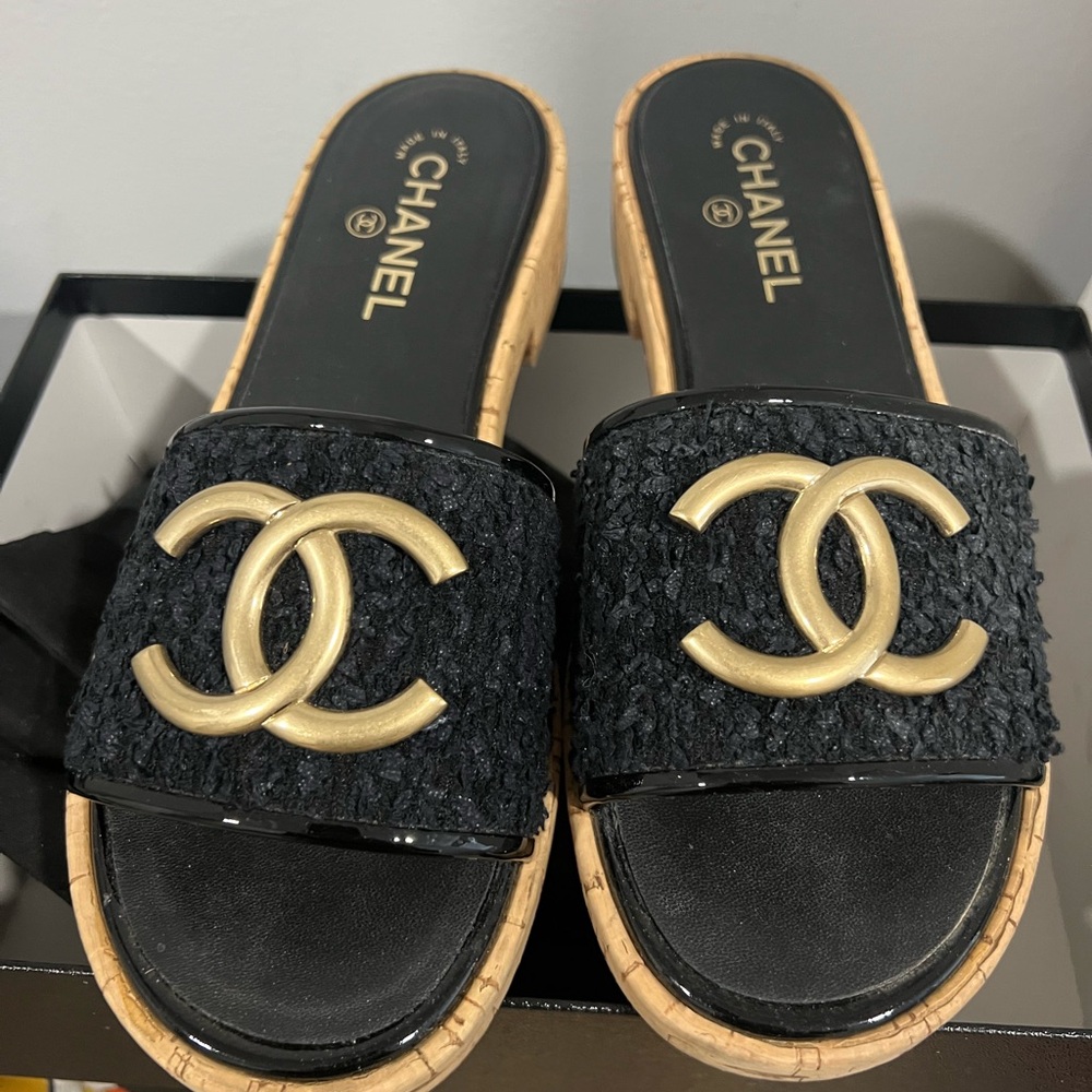 Chanel Women's Black and Gold Slide Sandals